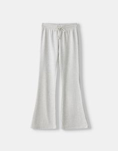 Pantalon flare molleton - BSK Teen Bershka Trousers, Beige Vest, Cardigan Beige, Trending Sandals, Clothes Wishlist, Beige Cardigan, Socks And Tights, Dream Clothes, Blazer Coat