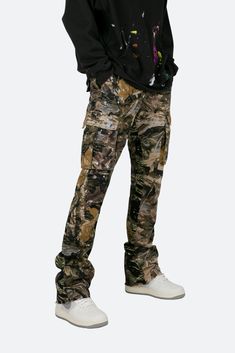 the Bootcut Cargo Pants are designed with our new B fit, which is slim through the thigh and features a slight flare at the leg opening and is constructed from washed camo twill, with a vintage wash and paint splatter, and finished with a contrasting camo panelling. details flare at leg opening 100% cotton model is 6’1, 140 lbs and wears a size 30 Bootcut Cargo Pants, Gray Hoodie Outfit, Best Cargo Pants, Birthday Fits, Street Fashion Men Streetwear, Black Cargo Pants, Mens Fashion Streetwear, Tomboy Style Outfits, Slim Denim