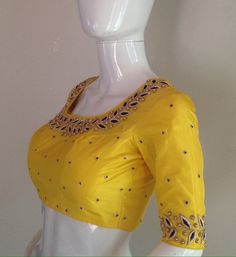 Zardosi Design, Yellow Blouse Designs, Sari Design, Pattu Saree Blouse Designs, Wedding Blouse Designs, Maggam Work Blouse Designs, Blouse Designs Silk, Unique Blouse Designs