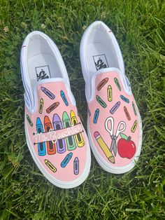 Custom hand painted teacher back to school shoes Teacher Canvas Shoes Diy, Hand Painted Teacher Shoes, Diy Painted Teacher Shoes, Outfits For Elementary Teachers, Custom Teacher Shoes, Diy Teacher Shoes, Teacher Shoes Painted, Teacher Vans, Things To Paint On Shoes