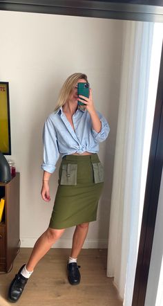 Perfect quality cargo skirt. No brand tag. Size tag 40. For your reference, model wears size S/M, is 175 cm tall and 67 kg weight, usual pants size - 36/38 EU (UK12). For model skirt fits well. Green Pencil Skirt With Pockets, Casual Office Skirt With Relaxed Fit, Office Skirt Bottoms With Pockets, Office Midi Skirt With Pockets, Office Mini Skort With Pockets, Green Mini Skirt With Side Pockets, Office Skort With Pockets, Office Skirt With Pockets And Relaxed Fit, Mini Skirt With Pockets For Office