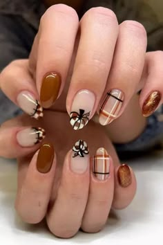 30+ Fall Nail Art Ideas and Smokin' Autumn Colors 2024 - HubPages Halloween Almond Shape Nails, Thanksgiving Nails Short Square, Fall Luminary Nails, Fall Nails With Pumpkins, Square Fall Nail Designs, Fall Themed Nails Autumn, Halloween Nail Designs Acrylic, Fun Fall Nail Designs, Harvest Nails