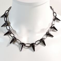 Spiked statement necklace - Gothic accessoires Gothic Accessories Necklaces, Edgy Spiked Jewelry For Concerts, Spiked Necklace, Gold Pendants For Men, Pay Check, Dr Wardrobe, Grunge Accessories, Piercing Inspo, Oc Outfits