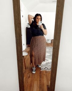 Plus Size Edgy, Chubby Girl Fashion, Midi Skirt Style, Leopard Midi Skirt, Style Midi Skirt, Midi Skirt Outfit, Foto Poses, Looks Street Style, Edgy Style