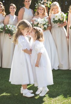 Southern Flower Girl, Timeless Flower Girl Dresses, Southern Wedding Bridesmaid Dresses, Southern Flower Girl Dresses, Garden Wedding Flower Girl, Timeless Southern Wedding, Flower Girl Aesthetic Wedding, Classic Southern Wedding Dress, Classy Southern Wedding