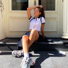 Lily Chee #lilychee #teenmodel #beachgirl #bikinigirl #bikinibabes #surfergirl #beauty Storage Closets, Girl Fashion Style, Fashion Teenage Girls, Corporate Attire, Surfer Girl Style, Dream Style, Instagram Pics