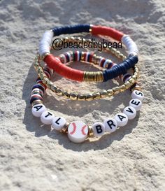 Handmade beaded bracelet Baseball Clay Bead Bracelet, Braves Bracelet, Braves Nails, Baseball Bracelet, Football Stuff, Clay Bead Bracelet, Diy Bracelet Designs, Clay Bead, Bracelets Handmade Beaded