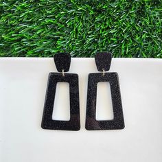 Get ready to bring the glam to your game day style with the Avery. These statement earrings are sure to make a bold statement and add a touch of sparkle to your look. Hypoallergenic stainless steel posts 20mm stud size Lightweight and durable glitter acetate acrylic Black Glitter Jewelry For Party, Studded Necklace, Stripe Outfits, Boutique Homes, Digital Gift Card, Gift Card Shop, Black Glitter, Bridal Hair Accessories, Game Day