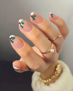 Attractive and demanding plain and printed Summer seasons nail art designs in 2k23 Berry Nails, Nail Art Noel, Cute Simple Nails, Nails 2021