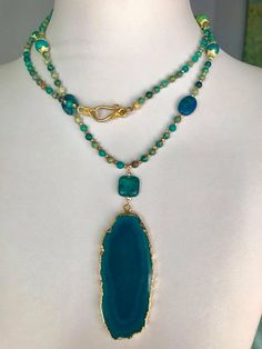 agate slice pendant | murano glass necklace | turquoise necklace | azurite Gemstone Necklace Diy, Agate Slice Necklace, Jewelry Diy, Journal Jewelry, Teen Jewelry, Artisan Necklace, Handmade Beaded Necklaces, Handmade Fashion Jewelry