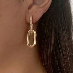 O V A L ∙ D R O P ∙ L I N K ∙ E A R R I N G S Dress it up or down -- These earrings are perfect for everyday or a night out! A Deux favorite. The perfect gift for her    * Material: Yellow Gold Plated, Cubic Zirconia  * All our jewelry is made with love ♡ O T H E R ∙ I N F O R M A T I O N * All items are nicely packaged and ready to gift in elegant jewelry boxes. Our jewelry boxes are reusable and recyclable  * If you can't find the information you need or need some advice for your design? Feel Gold Paperclip Hoop Earrings As Gift, Staple Earrings, Dainty Gold Earrings, Oval Hoop Earrings, Pearl Gifts, Tiny Hoop Earrings, Letter Pendant Necklace, Link Earrings, Minimalist Gifts