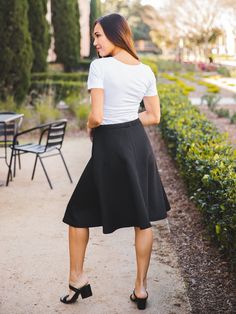 Hey there fashionista! Are you tired of wearing jeans all the time? Switch things up with our Quilted Laura Skirt in Gray. This skirt is not only stylish but also incredibly comfortable. You'll feel like you're wearing your favorite pair of sweatpants, but you'll look like a fashion icon. Pair this skirt with a simple tee, a jean jacket, and some sandals for the perfect spring outfit. It's versatile enough to wear to a casual lunch with friends or a night out on the town. Our sizing options make Casual Midi Skirt Bottoms For Day Out, Everyday Flowy Midi Skirt, Flowy Everyday Midi Skirt, Everyday Spring Flowy Skirt, Casual Lined Skirt Bottoms For Day Out, Perfect Spring Outfit, Maxi Skirt Dress, Simple Tees, Maroon Red