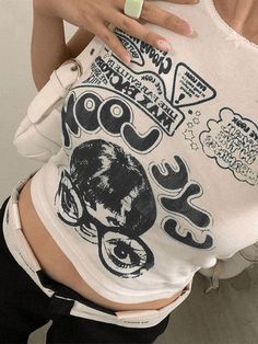 90S E-Girl Portrait Letter Print Tank Top Eye Look Graphic Crop Tank Top - AnotherChill Y2k Ipad, Y2k Kitchen, Haircuts Y2k, Y2k Haircuts, Y2k Images, Y2k Illustration, Y2k Keychain, Y2k Items, Y2k Instagram