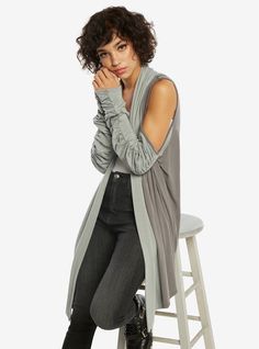 Star Wars: The Last Jedi Rey Grey Cold Shoulder Cardigan, MULTI Jedi Inspired Fashion, Star Wars Inspired Clothes, Jedi Fashion Inspiration, Star Wars Inspired Fashion, Star Wars Bounding Inspired Outfits, Outfits Inspired By Star Wars, Galactic Starcruiser Outfits, Jedi Disneybound, Jedi Inspired Outfit