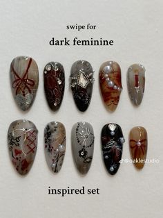 oaklestudio on tiktok Dark Nail Sets, Moody Nails Grunge, Dark Academia Nail Art, Dark Manicure Ideas, Dark Fem Nails, Dark Coquette Nails, Dark Aesthetic Nails, Dark Feminine Nails, Vintage Nails