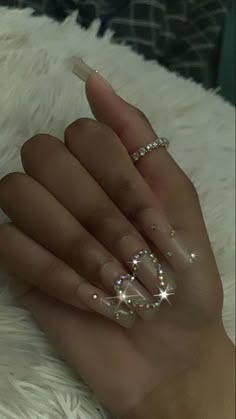 Heart Nails Design With Rhinestones, Simple Bling Nails Rhinestones, Acrylic Nails Heart Gems, Rhinestone Nails Designs Simple, Simple Nail Ideas With Rhinestones, Nail Rhinestone Ideas, Nail Idea With Gems, Nail Ideas French Tip With Gems, Heart Nails With Rhinestones