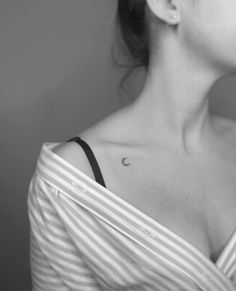 Moon Tattoo Designs Collar Bone, Moon And Stars Collar Bone Tattoo, Tattoos Near Collar Bone, Moon Tattoo On Chest, Small Tattoos Collar Bone, Moon Tattoo Collar Bone, Moon Collar Bone Tattoo, Moon Tattoo Chest, Minimal Moon Tattoo