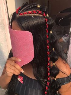 Trancinha
Cabelo
Penteado
Tranças nagô Girly Hairstyles, Punk Makeup, Hippie Hair, Dark Hair With Highlights, Quince Hairstyles, Bow Hairstyle, Pretty Braided Hairstyles, Man Den, Feminine Beauty