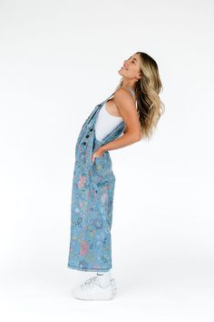 Embroidered floral denim overalls Ben Platt Concert Outfit, Overall Outfits Women, Overalls Colorful, Indy Outfits, Hippie Spring Outfits, Summer Outfits Hot Weather, Patterned Overalls, Flower Overalls, Overalls Outfit Summer