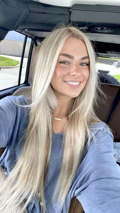 Beach Blonde Hair, Blonde Hair Goals, Perfect Blonde Hair, Blonde Hair Inspo, Bright Blonde Hair, Summer Blonde Hair, Icy Blonde Hair, Summer Blonde, Vacation Hairstyles