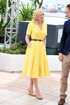 Colorful Summer Outfits, Bright Yellow Dress, Dior Dress, Full Skirt Dress, Trendy Skirts, Iconic Dresses, Kirsten Dunst, 가을 패션, 2016 Fashion