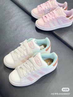 Pretty Sneakers, White Nike Shoes, Trendy Shoes Sneakers, Preppy Shoes, Pretty Shoes Sneakers, All Nike Shoes, Shoes Outfit Fashion, Shoe Wishlist, Adidas Shoes Women