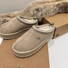 Ugg Size 37=Us6 38=Us7 39=Us8 40=Us9 Tazz Slipper, Ugg Tazz, Shoes Ugg, Counseling Activities, Womens Uggs, Ugg Shoes, Christmas List, Counseling, Rain Boots