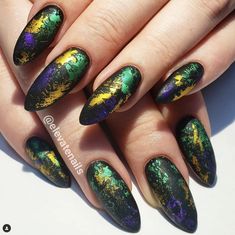 These Mardi Gras Nails are sure to wow this Fat Tuesday. Check out these fun and unique ideas to celebrate the holiday. Homecoming Week, Nail Designs Pictures, Gel Nail Art Designs