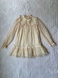 Beautiful lace cream dress  Size 6X  Good vintage condition Girls Lace Dress, Cream Dress, Vintage Girls, Lace Dress, Girls Dresses, Favorite Outfit, Dress Outfits, Girl Outfits, Bathing Beauties