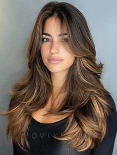 33 Stunning Long Hair with Curtain Bangs Hairstyles for 2024 Including Wedding Guest and Formal Feathered Bangs Long Hair, Long Feathered Hairstyles, Bangs For Oval Face Shape, Styling Curtain Bangs, Long Hair With Curtain Bangs, Layered Ends, Curtain Bangs Hairstyles, Hush Cut, Feathered Layers