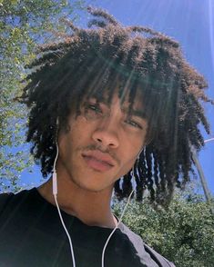 12 Trending Twists for Men (Video + Gallery) | Men's Hairstyle Ideas Mens Dreads, Black Men Haircuts, Afro Textured Hair, Black Men Hairstyles, Cool Hairstyles For Men, Cute Black Guys, Great Hairstyles, Dreadlock Hairstyles, Twist Hairstyles