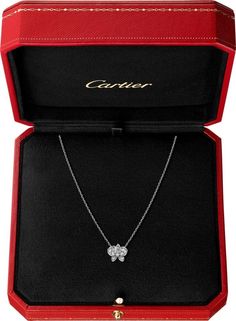 Beautiful Diamond Necklace, Cartier Necklace, Necklace White Gold, Designers Jewelry Collection, Cartier Panthere, Fairy Necklace, Cartier Jewelry, Classy Jewelry, Necklace White