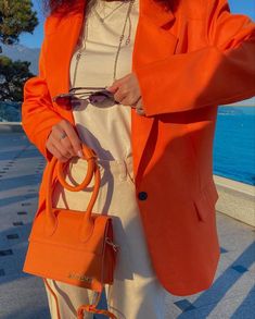 Bright Orange Outfit Color Combos, Orange Hijab, Aesthetic Outfits Hijab, Rich Outfits, Color Combos Outfit, Orange Fits, Orange Shoes, Orange Aesthetic