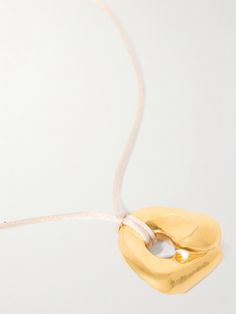 Designed in collaboration with sculptor and designer Simone Bodmer-Turner, AGMES' 'Gertude' necklace is inspired by modern architecture and art. It's been handmade in NYC with a recycled gold vermeil pendant that's strung on a smooth, tie-fastening cord - you can easily adjust it to suit your outfit. Sculptural Necklace, Recycled Necklaces, Simplicity Fashion, Flat Dress Shoes, Room Fragrances, Vermeil Jewelry, Fine Jewelry Designers, Recycled Gold, Recycled Sterling Silver