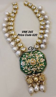 Crystal Neckless, Statement Jewelry Outfit, Coconut Burfi, Temple Jewelry Necklace, Rani Haar, Kundan Jewellery Set, Work Necklaces, Kundan Work, Diamond Earrings Design