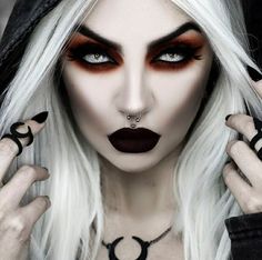 Creepy Witch Makeup, Harris Nukem, Beatriz Mariano, Creepy Witch, Demon Makeup, Halloween Makeup Witch, Halloweenský Makeup, Halloween Make-up Looks, Vampire Makeup