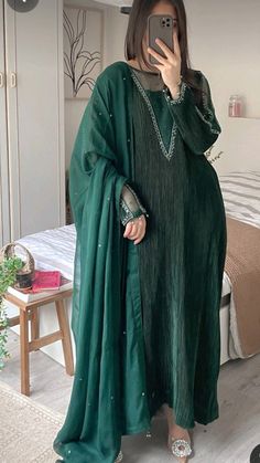 Is colour Botal green Different Types Of Kurtis Style, Green Colour Dress Design, Green Kurti Outfit, Green Kurti Design, Dholki Dress, Green Pakistani Dress, Fancy Dress Patterns, Green Kurti, Mehendi Dress