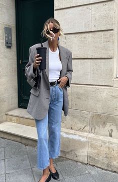 Office Autum Outfits, 2024 Office Fashion, European Autumn Outfits, Leia Sfez Style, 2023 Office Wear, Veja Campo Outfit, Istanbul Street Style, European Fall Fashion, Casual European Style