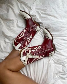 Red And White Cowboy Boots, Cowgirl Boots Red, Red Western Aesthetic, Country Boots Women, Red Cowboy Aesthetic, Red Boots Aesthetic, Cowboy Boot Aesthetic, Aesthetic Cowboy Boots, Colorful Cowboy Boots