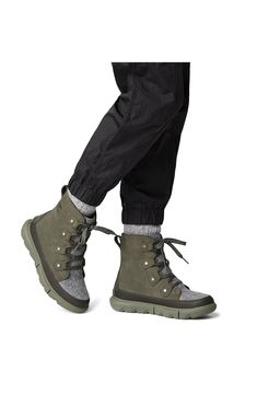 Braving the elements is a breeze in a waterproof boot that strikes the ideal balance of functionality and style with its 100g/m² insulation and superior traction. Waterproof Leather, synthetic and textile upper/textile lining/rubber sole Imported Sorrel Boots Outfit Winter, Sorrel Boots, Alpine Tundra, Snow Sneakers, Womens Winter Boots, Women Winter Boots, Casual Winter Boots, Sorel Explorer, Sorel Boots Womens