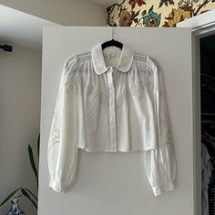 Brand New Never Worn. Size Xs Spring Cropped Blouse With Lace Collar, Color White, Top Blouse, Blouses, Womens Tops, Brand New, Women Shopping, White, Color