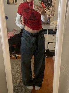 Fall Outfit Inspo Baggy Jeans, Baggy Outfit Inspiration, Off The Shoulder Grunge Outfit, Shirt Over Sweater Outfit, Downtown Streetwear Outfits, Skater Girl Outfits Y2k, Fall Outfits Skater, Grunge Outfits Baggy Jeans, Simple Outfits Grunge