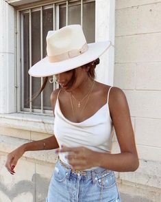 Ivory Rancher – Lack of Color White Top Jeans, Country Hats, Top Jeans, Hair Dark, Gold Belt, Belt Brown, Fashion Blogger Style, Summer Lookbook