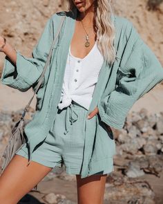 Cardigan:100% cotton. Short Kimono Robe, Winter Blouses, Patchwork Cardigan, Straight Clothes, Cozy Tops, Short Cardigan, Mini Robes, Short Kimono, Cardigan Shirt