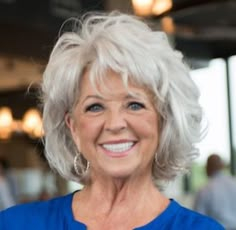 Mom Hair Color, Short Wavy Hair With Bangs, Ladies Short Haircuts, Gray Haircuts, Curly Silver Hair, Wavy Hair With Bangs, Styles For Women Over 60, Jane Fonda Hairstyles, Silver Hair Dye