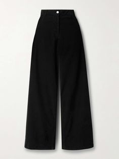 Playing on proportions is just one of the things The Row does exceptionally well - these 'Chan' pants are designed with particularly wide, slouchy legs that fall to pooling hems. They're made from black cotton-corduroy and have a mid-rise waist. Wear yours with a fitted hoodie or oversized sweater. Oversized Black Pants, Black Pants Aesthetic, Pants Jeans, Wide Leg Black Pants, Jeans Png, Wide Leg Black Jeans, Pants Png, Oversized Pants, Outfit Png