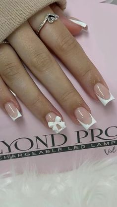 Nails French Tip With Design Short, Nail Inspo Trendy White, White French Tip Nails Ideas, Short Frenchies, Simple Acrylic Nails, French Acrylic Nails