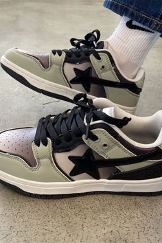 gradient gray star sneakers, aesthetic sneakers, grey sneakers, star sneakers Star Print Round Toe Sneakers For Streetwear, High-top Star Print Sneakers For Streetwear, Casual Lace-up Sneakers With Star Print, Casual Black Sneakers With Star Print, Sneakers Aesthetic, Aesthetic Sneakers, Egirl Outfits, Heels Platform, Aesthetic Shoes