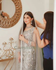 Baat Pakki Dress Ideas, Pakistani Hairstyles Party Simple, Baat Pakki Dress, Baat Pakki Ideas, Shadi Pose, Engagement Fits, Nikah Video, Fajar Prayer, Shadi Outfits