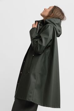 Stylish Raincoats, Rains Long Jacket, Green Raincoat, Long Rain Coat, Long Jacket, Feminine Style, Jacket Outfits